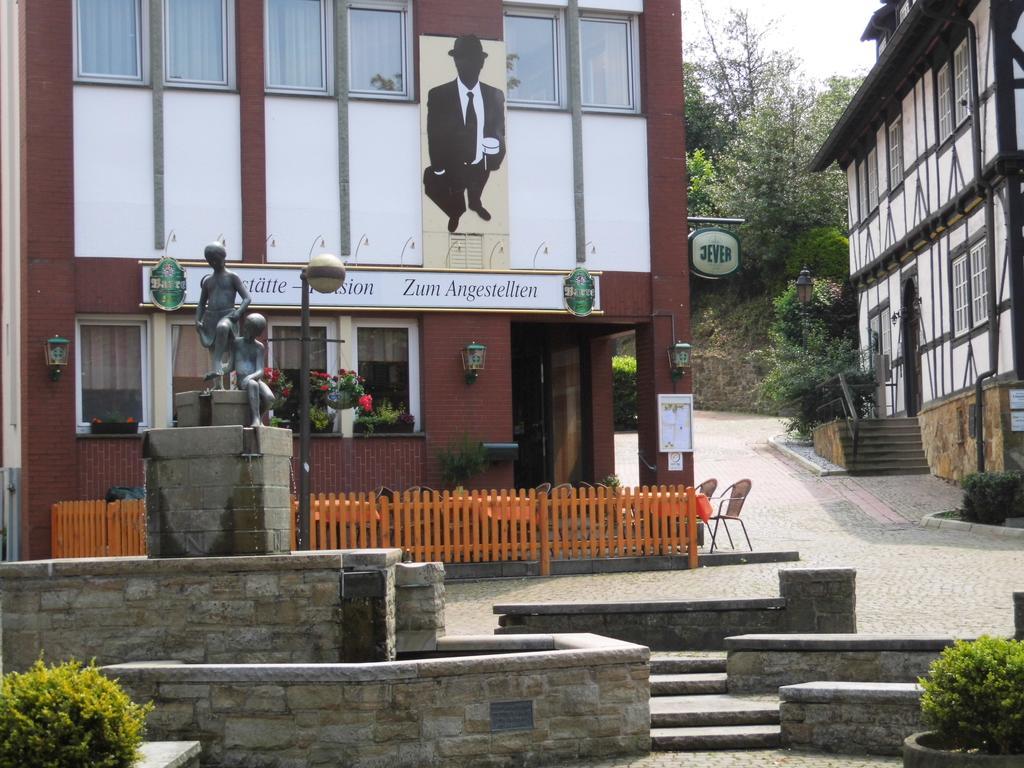 Pension Zum Angestellten Porta Westfalica Buitenkant foto